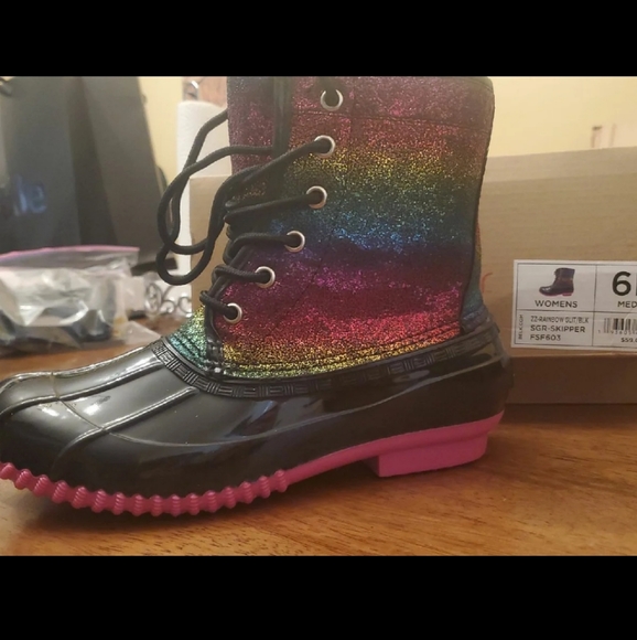 Duck Boots - Picture 4 of 4